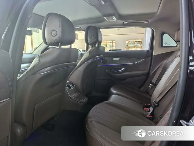 Mercedes-Benz E-class 2021 Черный из Китая, фото 4