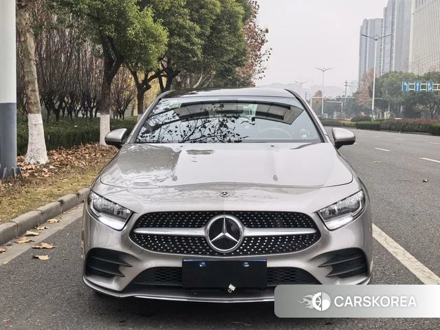 Mercedes-Benz Class A 2019 Шампань из Китая, фото 3