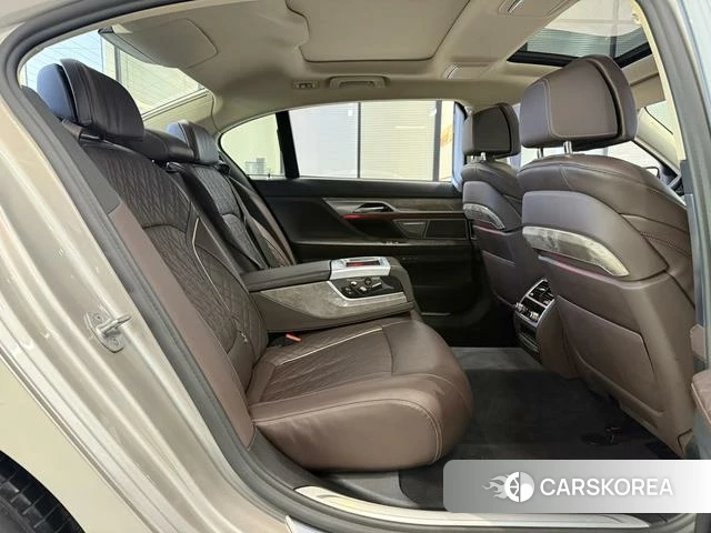 BMW 7 series id 4259264 из Китая 11