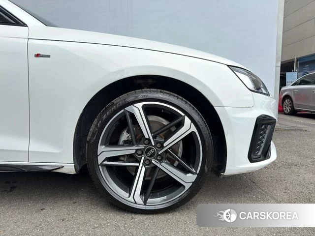 Audi A4L id 4341895 из Китая 11
