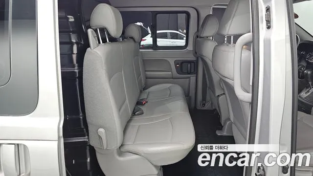 Hyundai The New Grand Starex id 2557761 из Кореи 13