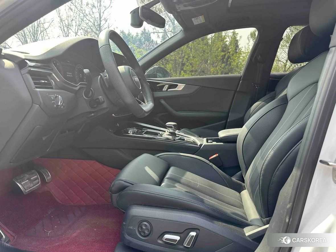 Audi A4L 2023 Белый из Китая, фото 3