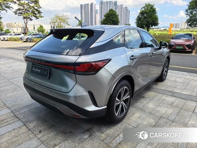 Lexus RX 2024 Серебристо-серый из Китая, фото 3