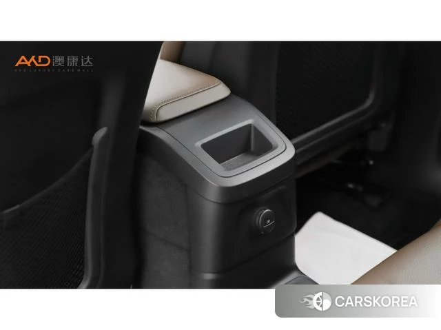Volvo XC60 PHEV 2024 Белый из Китая, фото 3