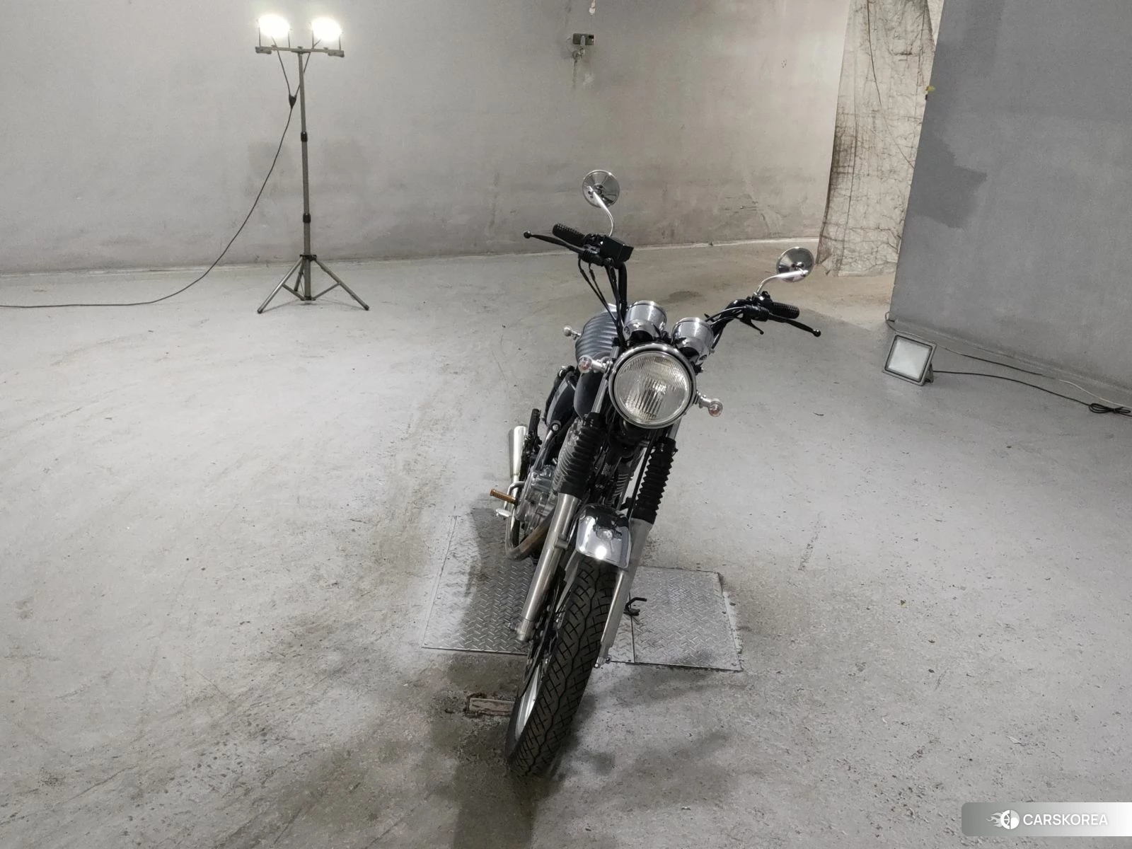 Проданный Yamaha SR 400 2019 из Японии, фото 4