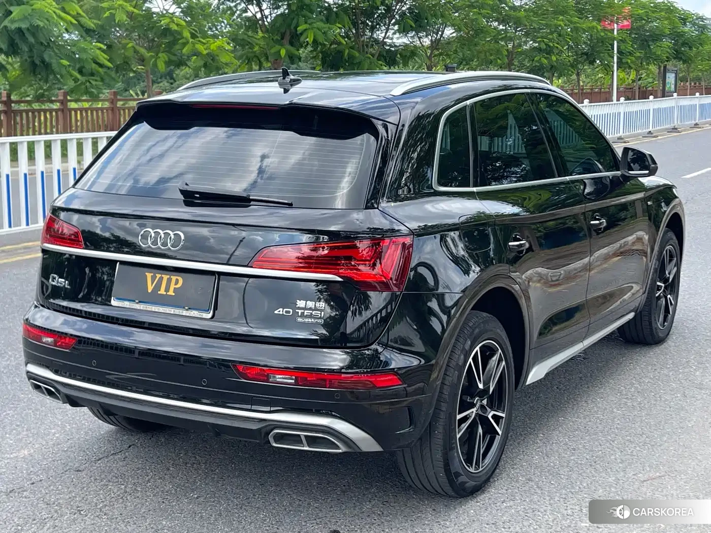 Audi Q5L id 4589235 из Китая 23
