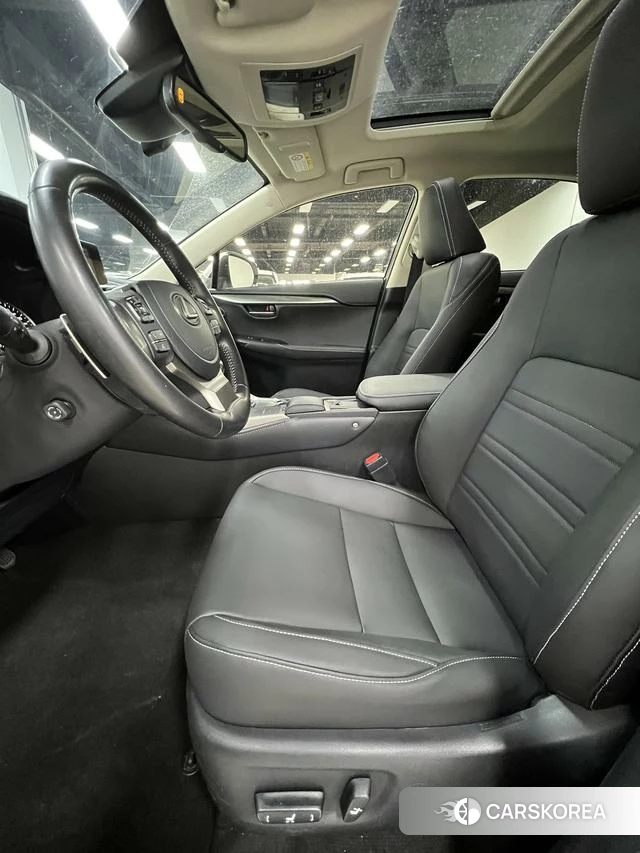 Lexus NX id 4207661 из Китая 16