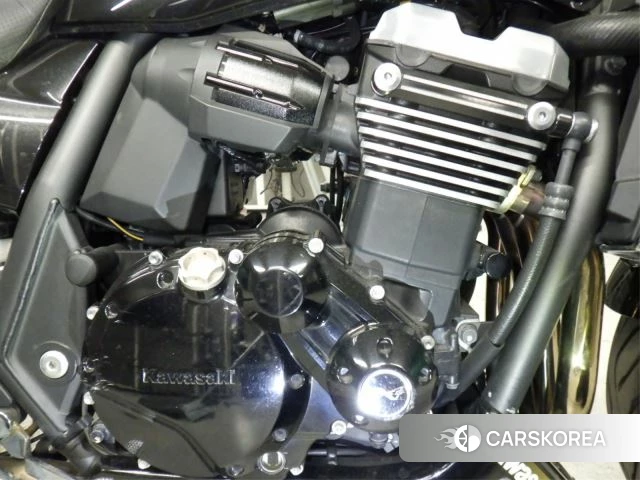Engine photo