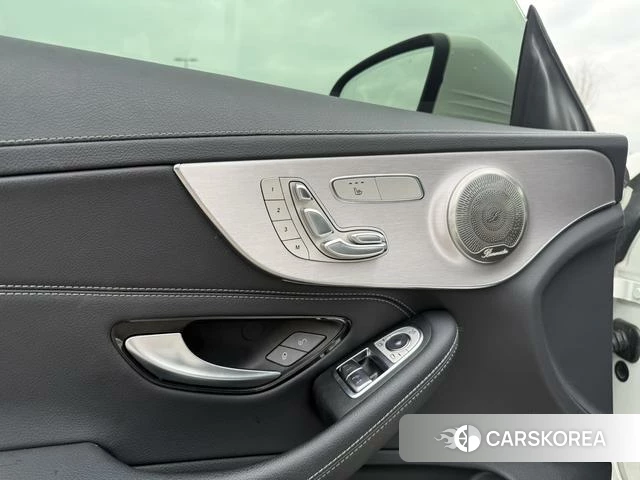 Mercedes-Benz Class C (imported) 2021 Белый из Китая, фото 6