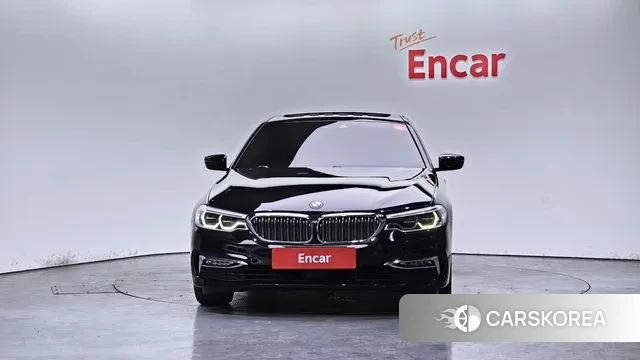 BMW 5 Series (G30) id 3703841 из Кореи 13