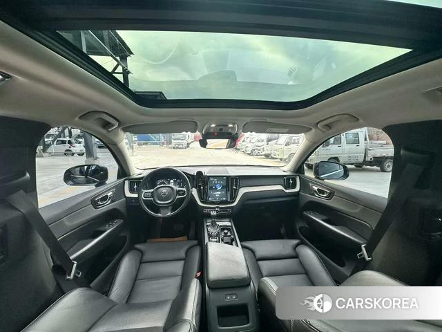 Volvo XC60 2020 Темно-серый из Китая, фото 3
