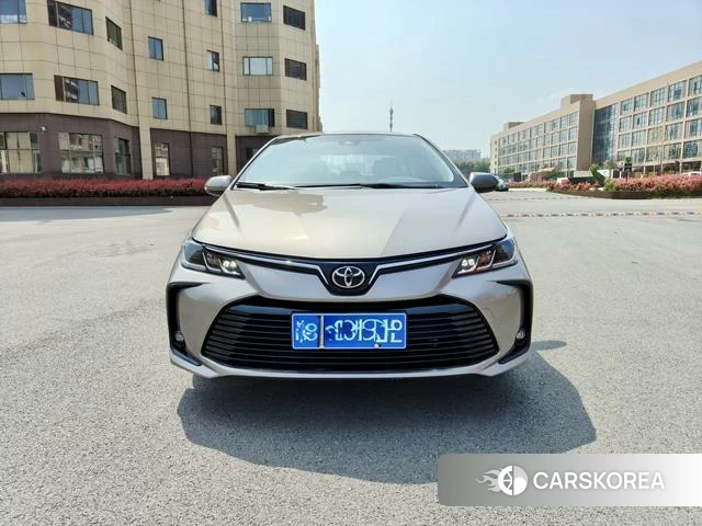 Toyota Corolla 2023 Шампань из Китая, фото 3