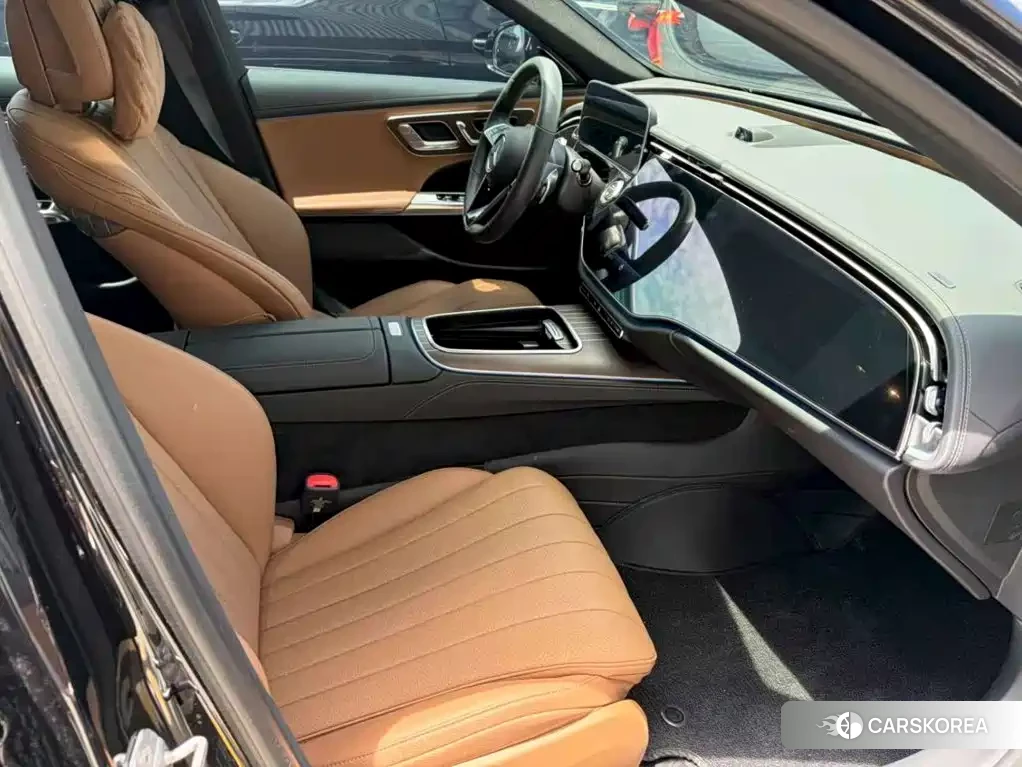 Mercedes-Benz E-Class 2025 Черный из Китая, фото 3
