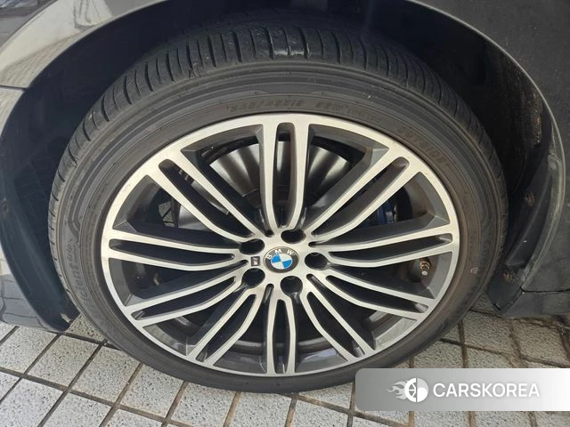 BMW 5 Series (G30) id 4688626 из Кореи 9