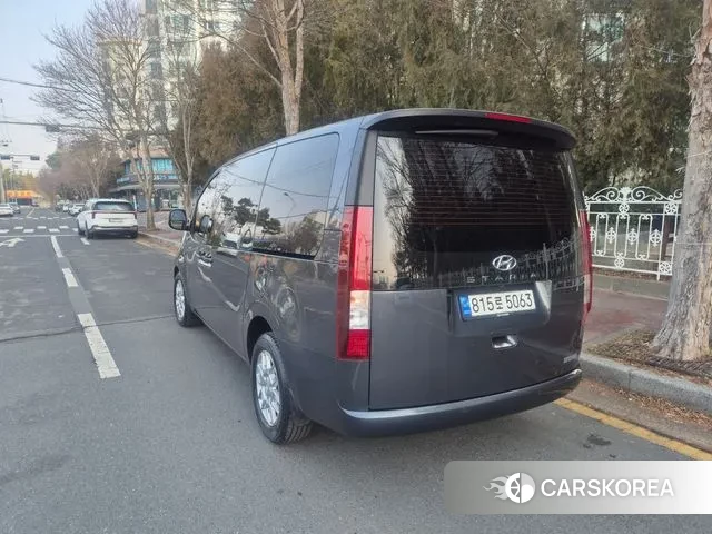 Hyundai Staria 2022 Серый из Кореи, фото 6