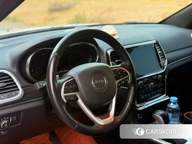 Jeep Grand Cherokee (imported) 2023 Белый из Китая, фото 5