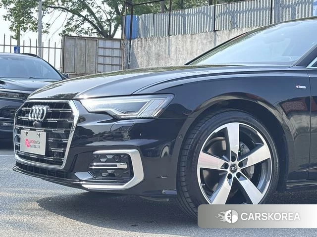 Audi A6L id 4273379 из Китая 16