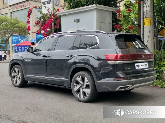 Volkswagen Tourang 2022 Черный из Китая, фото 3