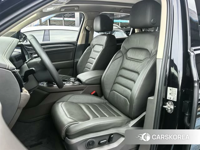 Volkswagen Touareg id 4215123 из Китая 9