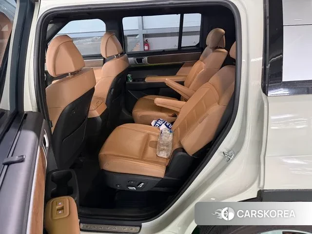 Hyundai Santa Fe (MX5) 2024 Жемчужный цвет из Кореи, фото 4