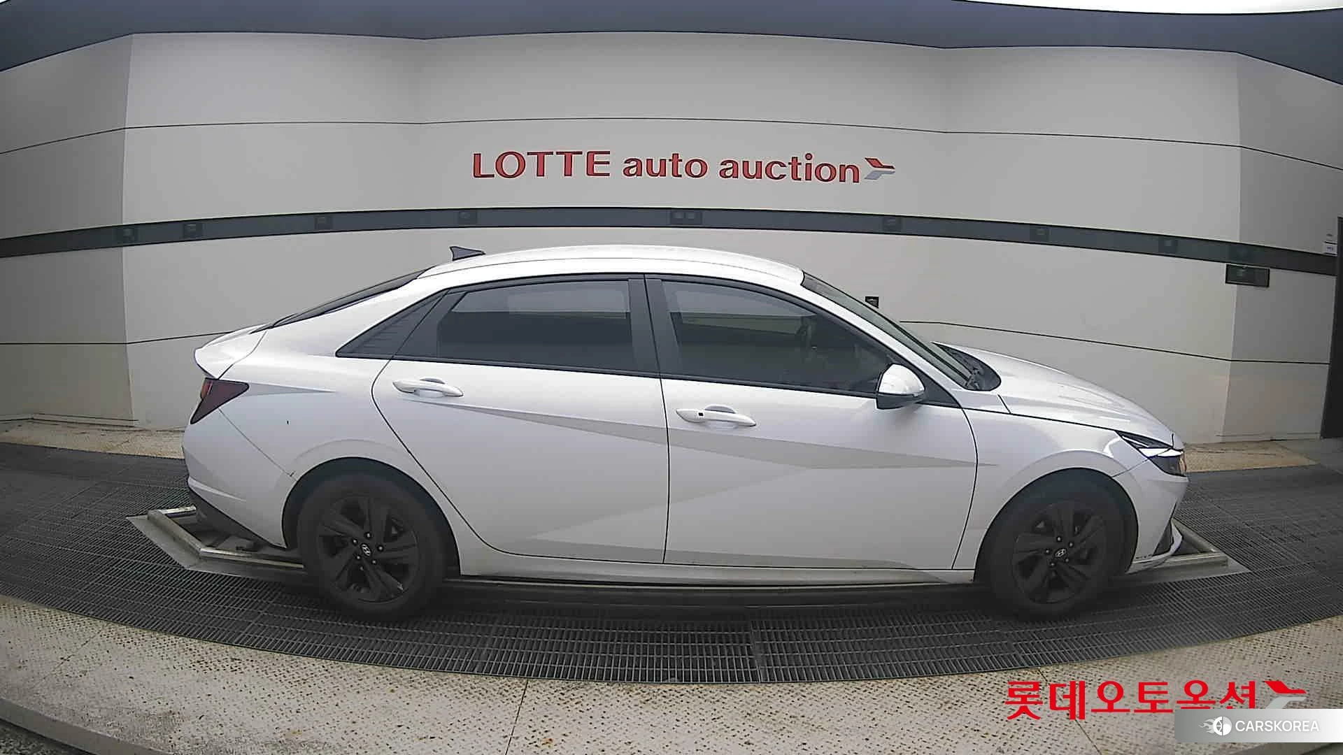 Hyundai Avante Hybrid id 4902485 из Кореи 23