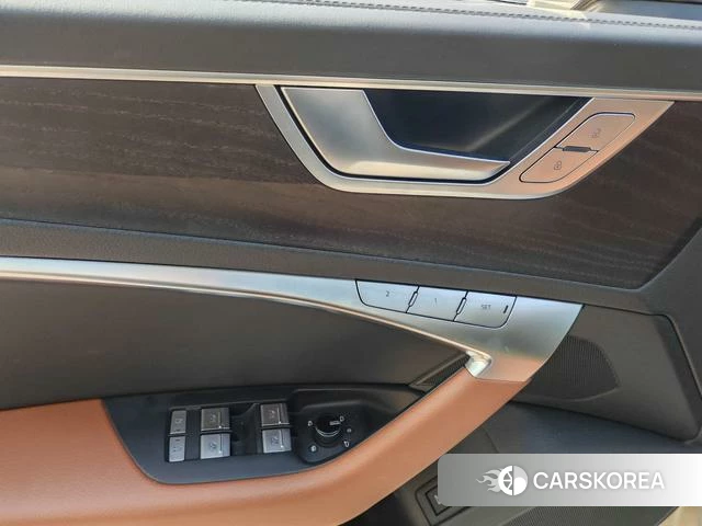 Audi A6L id 4348962 из Китая 8