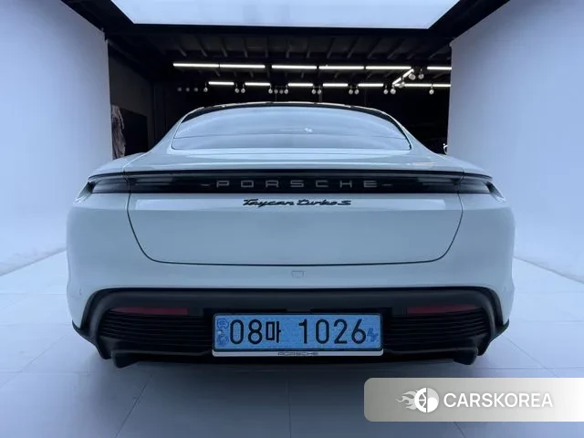 Porsche Taycan id 3064222 из Кореи 13