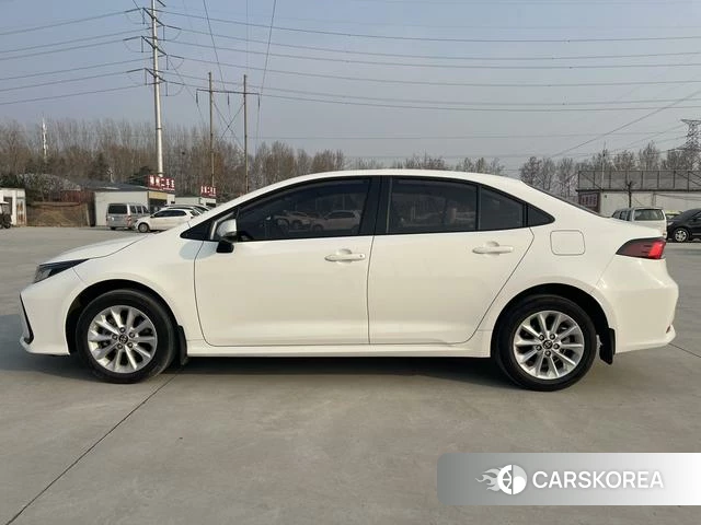 Toyota Corolla id 4207707 из Китая 12