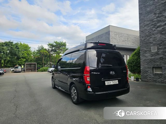 Hyundai The New Grand Starex id 4563279 из Кореи 13