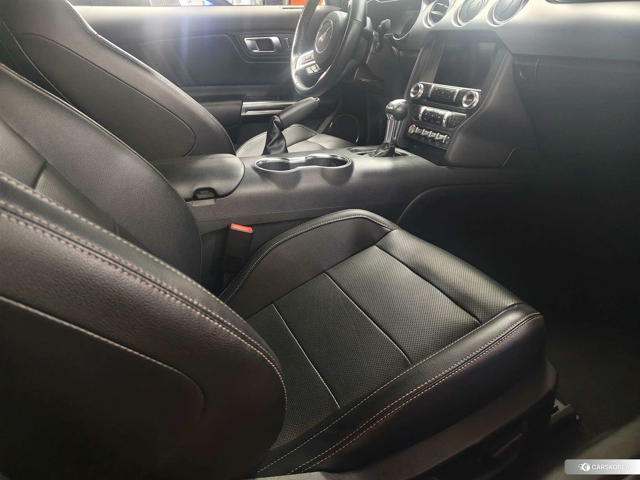 Ford Mustang 2021 Желтый из Китая, фото 5