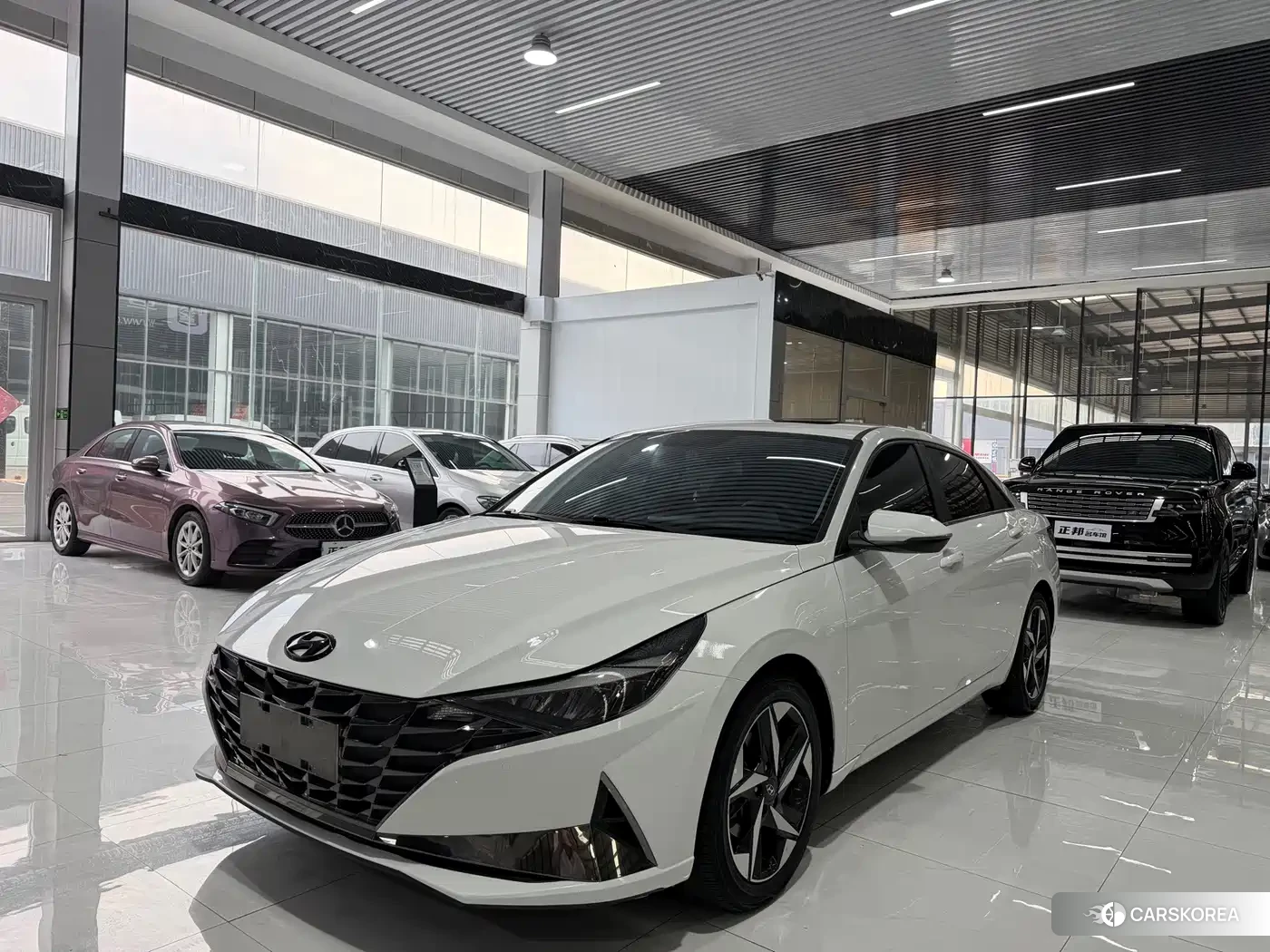 Hyundai Elantra 2022 Белый из Китая, фото 3