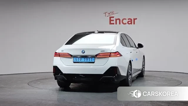 BMW i5 (G60) id 3706762 из Кореи 13