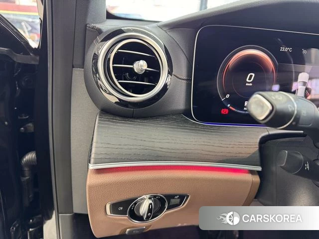 Mercedes-Benz E-class id 4299810 из Китая 23