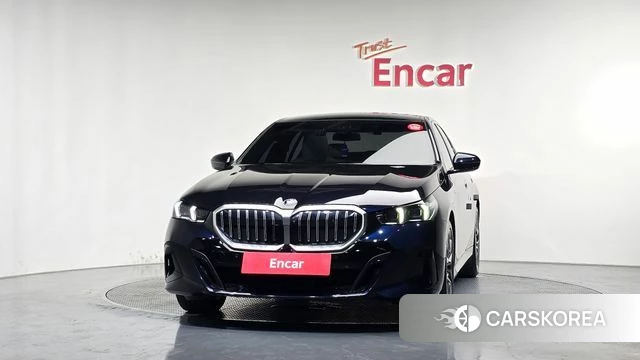 BMW 5 Series (G60) id 4649743 из Кореи 23