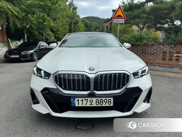 BMW 5 Series (G60) id 2485971 из Кореи 13