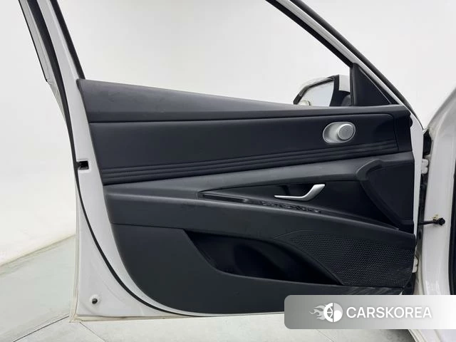 Hyundai Elantra id 4278893 из Китая 21