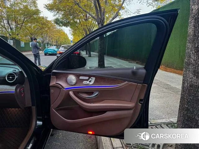 Mercedes-Benz E-class id 4265002 из Китая 16