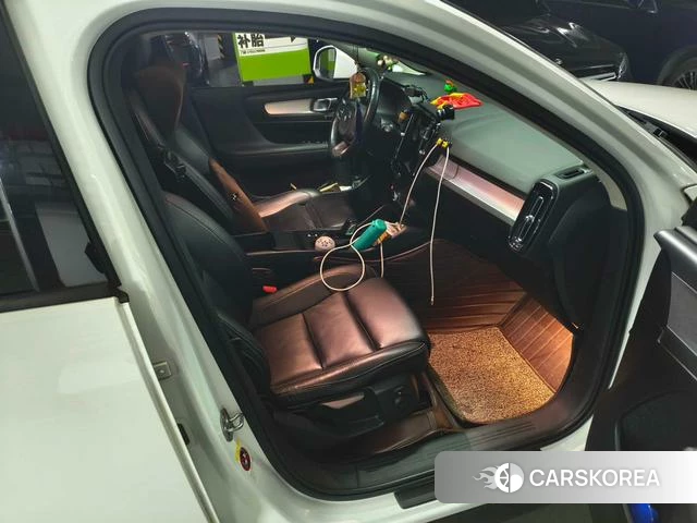 Volvo XC40 (imported) 2019 Белый из Китая, фото 3