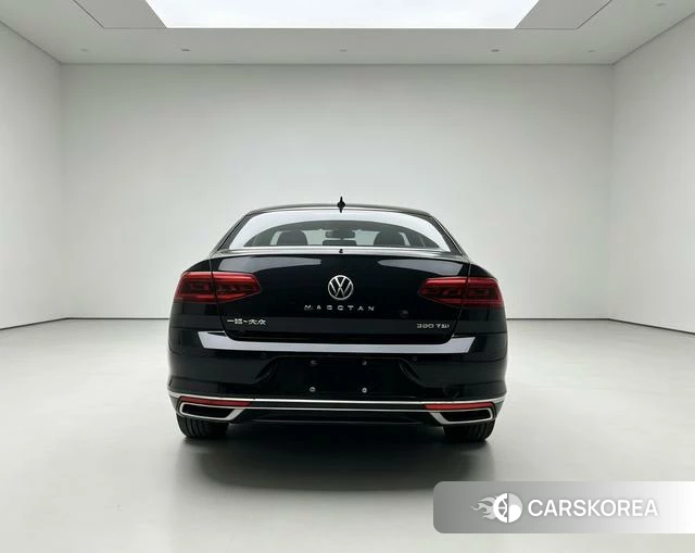 Volkswagen Magotan 2022 Черный из Китая, фото 3