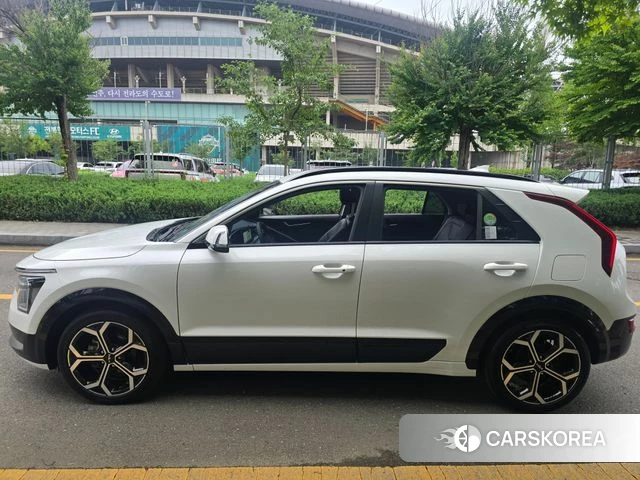 Kia Di Ol Nu Niro id 4382825 из Кореи 13