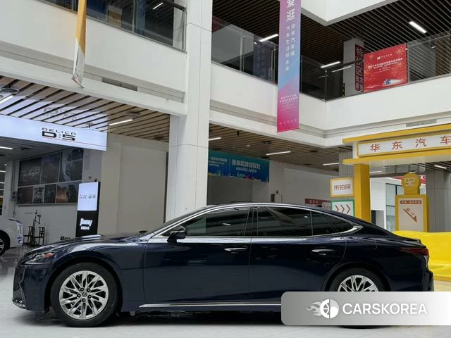 Lexus LS id 4254666 из Китая 19