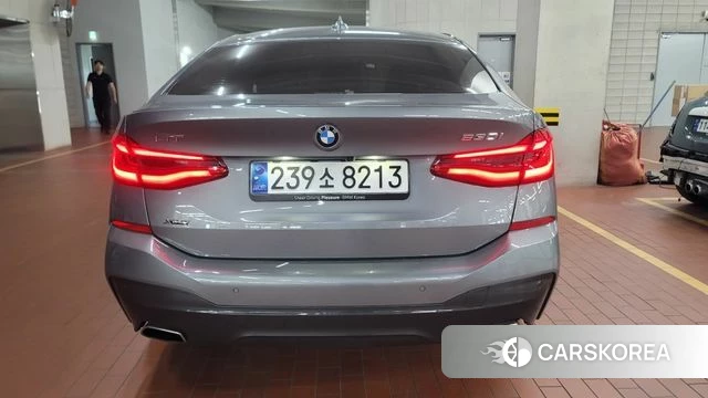 BMW 6 Series GT (G32) 2024 Серебристо-серый из Кореи, фото 3
