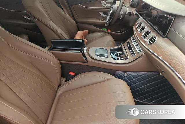 Mercedes-Benz E-class id 4264548 из Китая 10