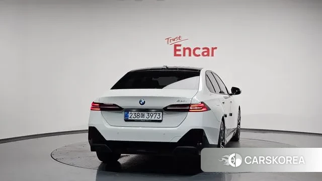 BMW 5 Series (G60) id 3436821 из Кореи 13