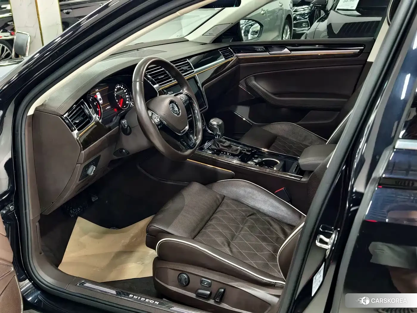 Volkswagen Phideon 2018 Черный из Китая, фото 3