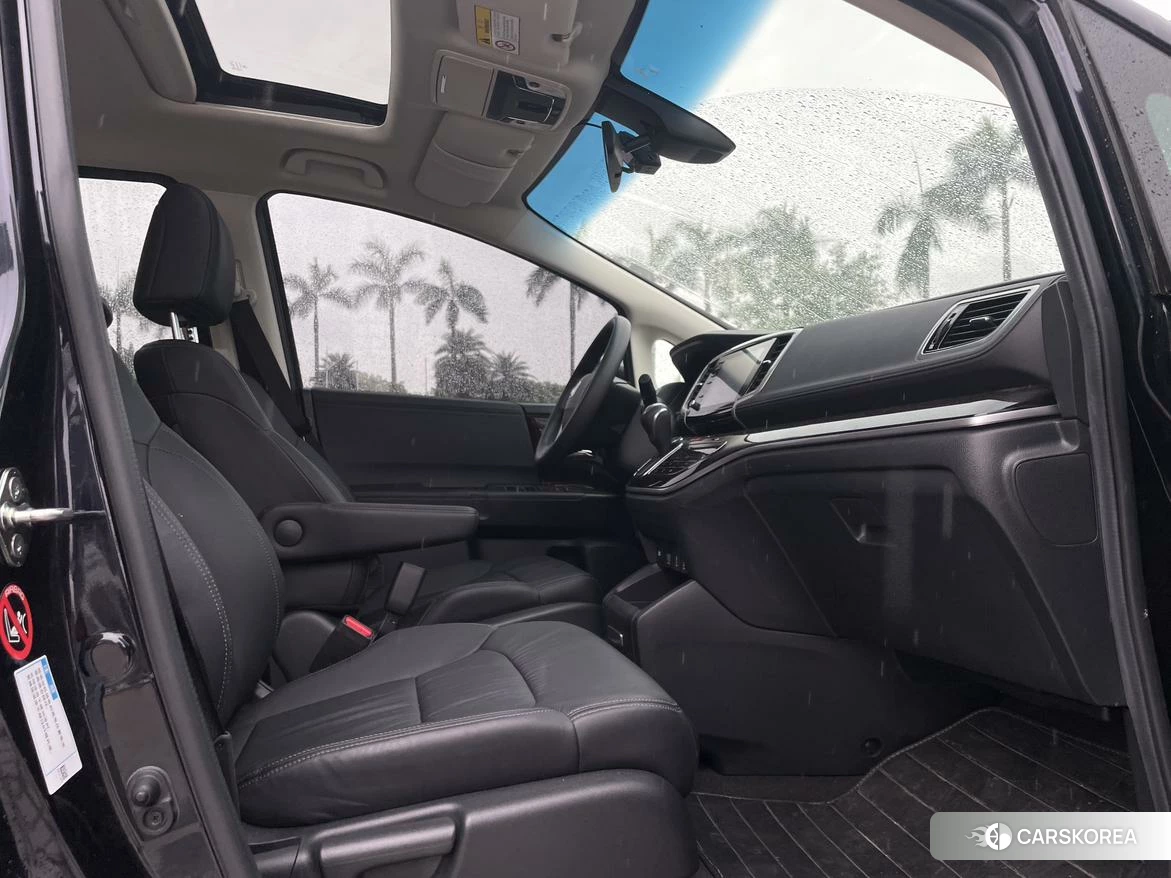 Honda Odyssey id 4514061 из Китая 16