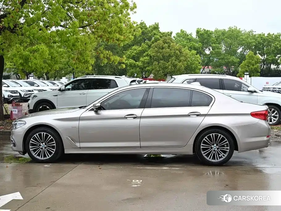 BMW 5 series id 4599773 из Китая 17
