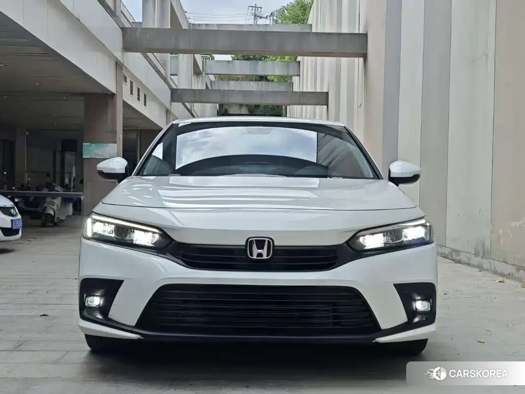 Honda Civic 2023 Белый из Китая, фото 3