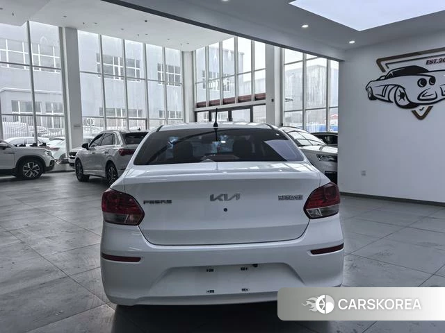 Kia Huanchi 2022 Белый из Китая, фото 6
