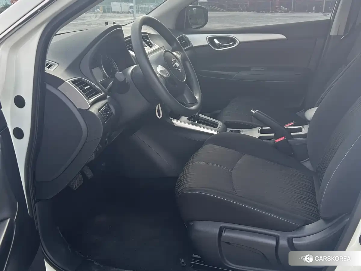 Nissan Sylphy 2025 Белый из Китая, фото 3